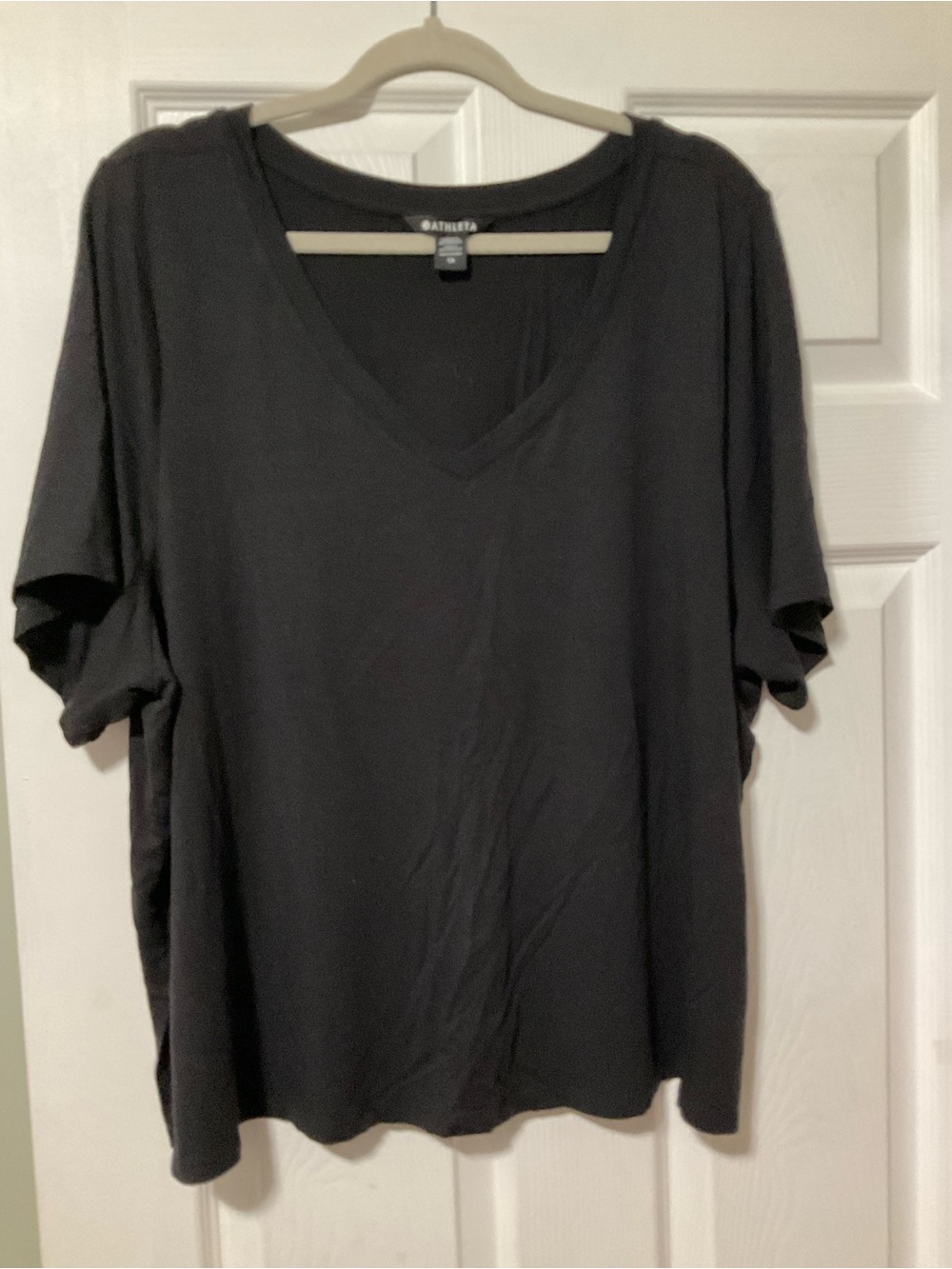 Athleta Black V-Neck Short Sleeve Tee